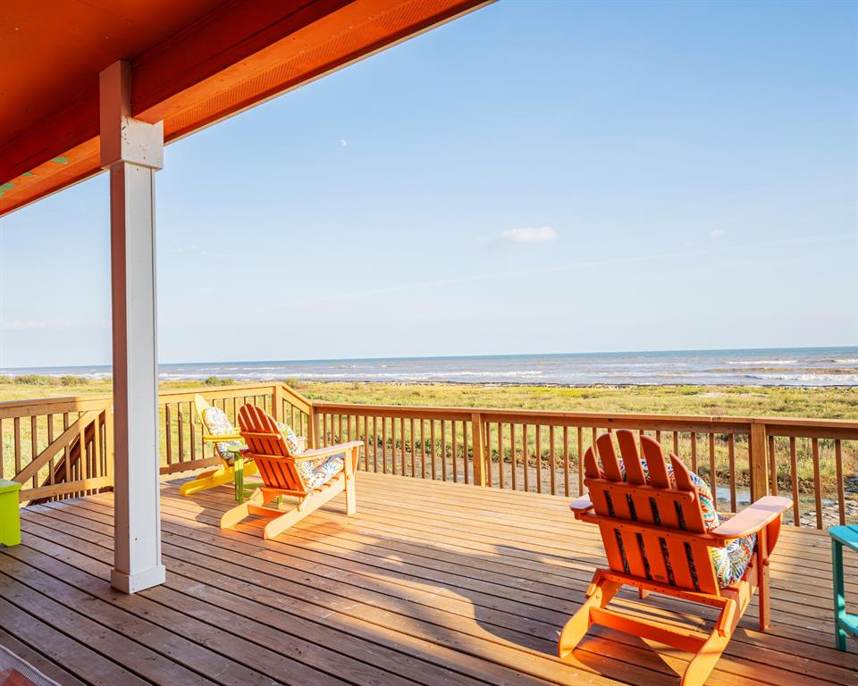 Stunning Gulf Views and Wildlife watching from your back deck!