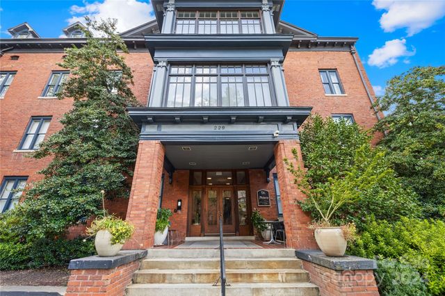 $265,000 | 229 North Poplar Street, Unit 5 | Fourth Ward