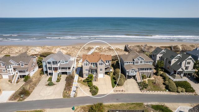 $2,100,000 | 1281 Sandcastle Drive | Poplar Branch Township - Currituck County