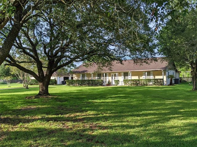 $599,999 | 17811 County Road 125 | West Friendswood