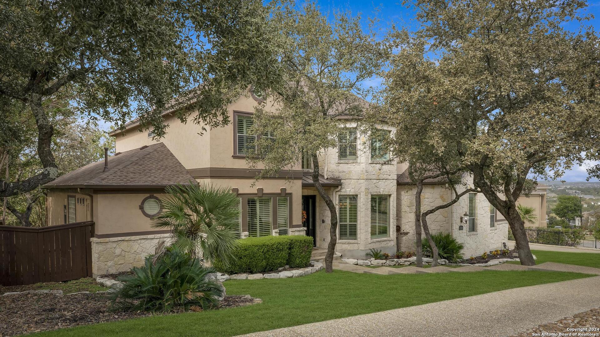 front view of house with a yard