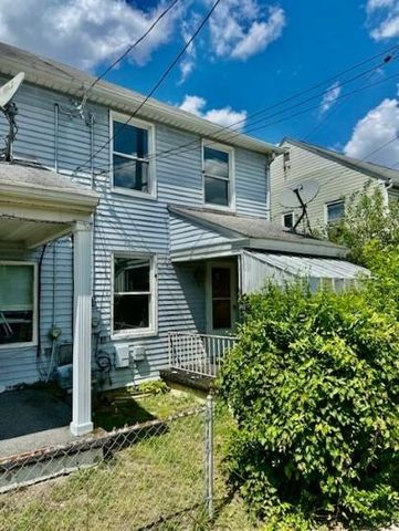 $1,200 | 549 Farnsworth Avenue | Clairton