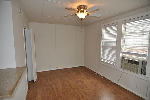 $875 | 1612 Kipling Street, Unit 6 | Montrose