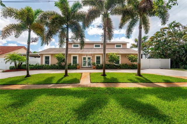 $1,300,000 | 5010 Southwest 90th Avenue | Cooper Colony Estates