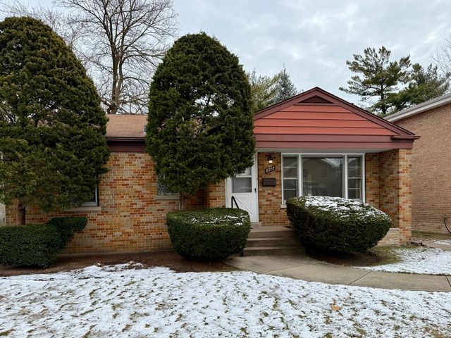 $2,900 | 8727 Hamlin Avenue | Skokie