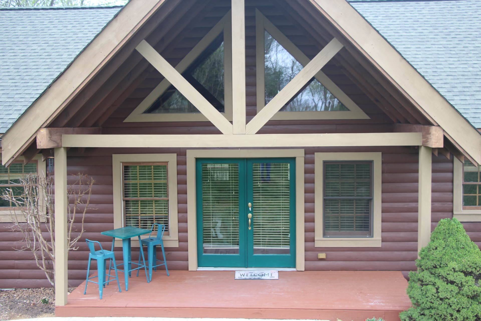 a view of outdoor space yard and porch