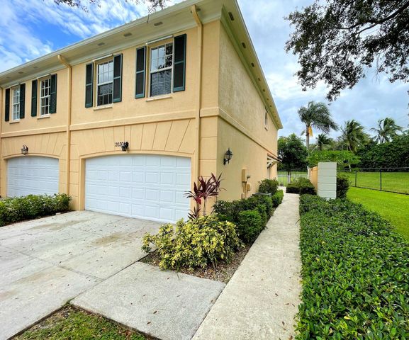 $420,000 | 2030 Tigris Drive | Riverwalk of the Palm Beaches