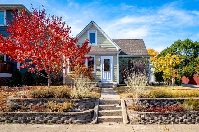 $360,000 | 2012 Washington Street Northeast | Northeast Minneapolis