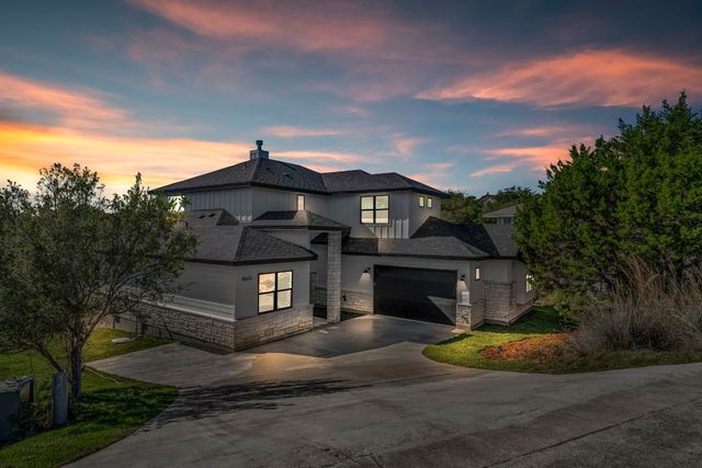 $1,099,000 | 18605 Lakeland Drive | Point Venture