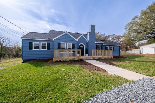 $334,500 | 690 Old Hollow Road | Pinebrook Country Club