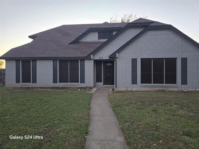 $359,999 | 808 Aspen Lane | DeSoto