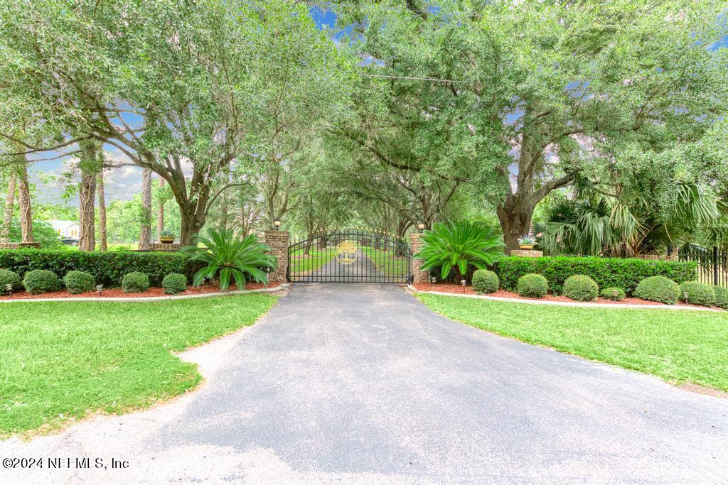 ENTRANCE TO SPECTACULAR 40 ACRE ESTATE