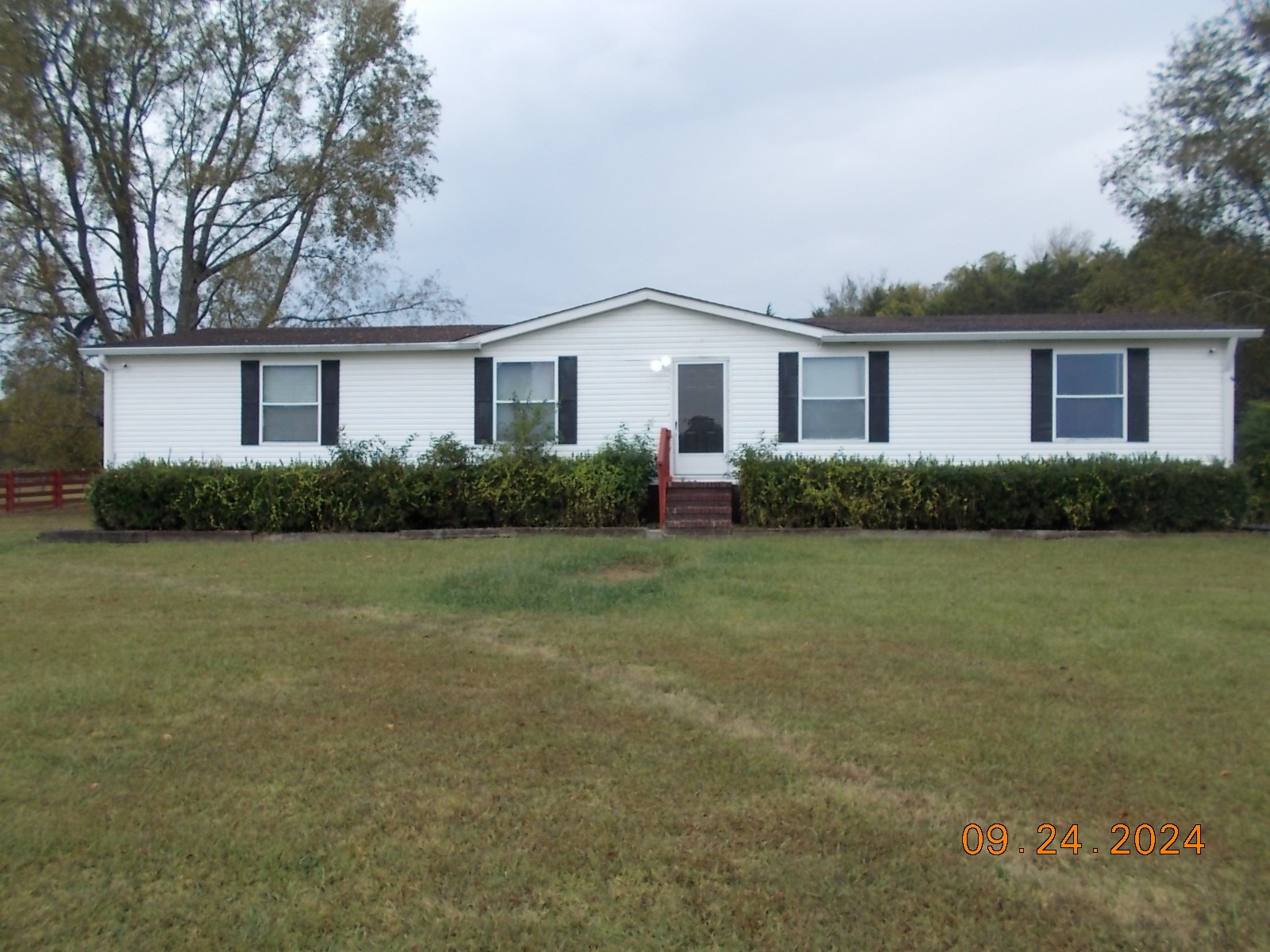 front view of house with a yard