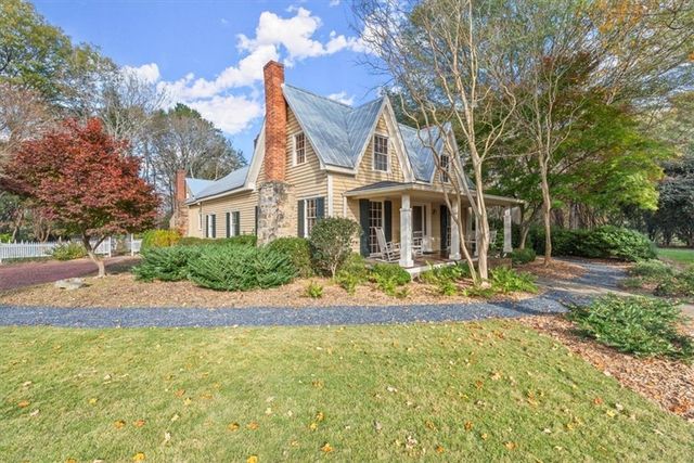 $1,550,000 | 7865 Nesbit Ferry Road | Dunwoody Panhandle