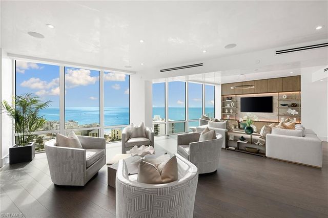 $7,995,000 | 3971 Gulf Shore Boulevard North, Unit PH301 | Park Shore