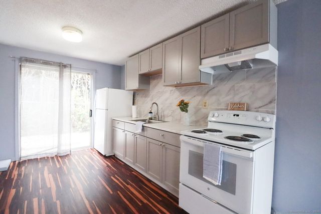 $1,250 | 76 Summer Street, Unit 3 | Jefferson