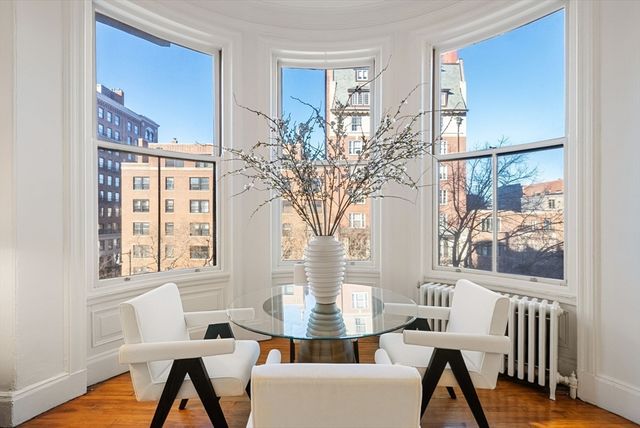 $799,000 | 293 Beacon Street, Unit 6 | Back Bay