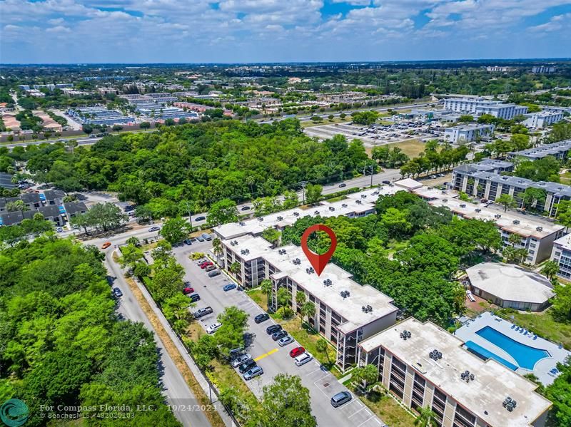 an aerial view of multiple house