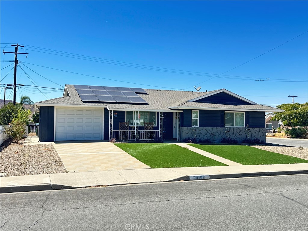 a front view of house with yard