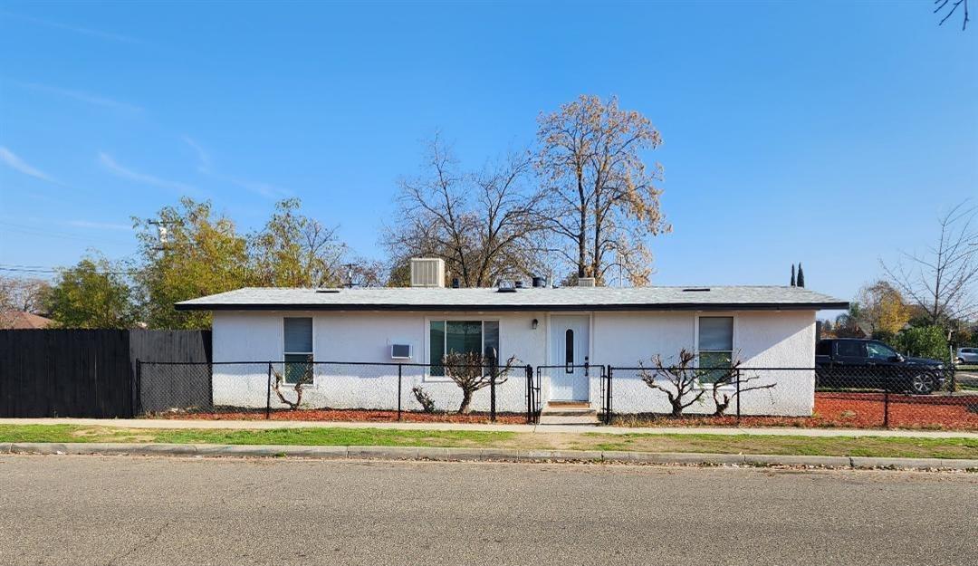 a view of a house with a outdoor space