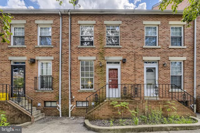 $1,800 | 1809 East Fairmount Avenue | Washington Hill