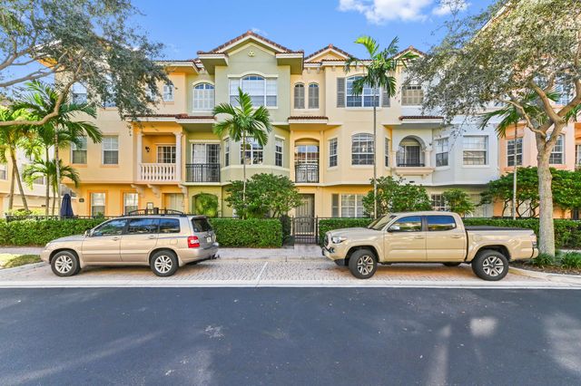 $575,000 | 2659 Ravella Lane | Palm Beach Gardens