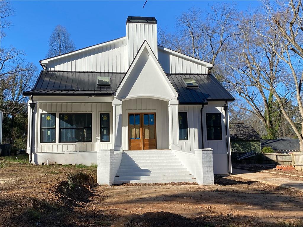 a view of a house with a outdoor space