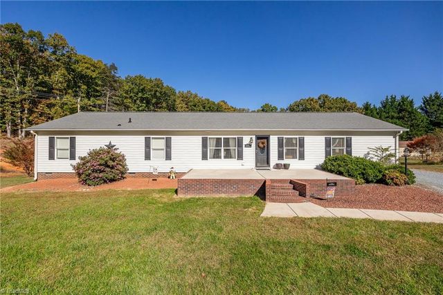 $429,000 | 1143 Byerly Drive | Meadows Township - Stokes County