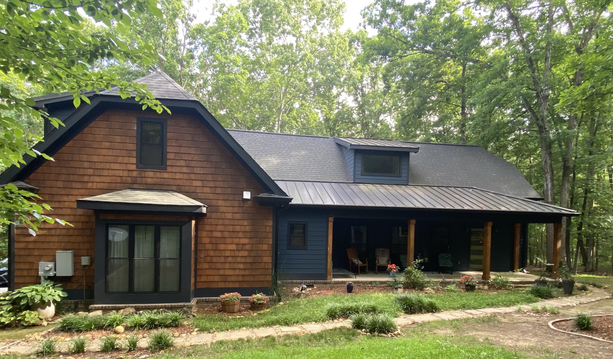 a front view of house with yard