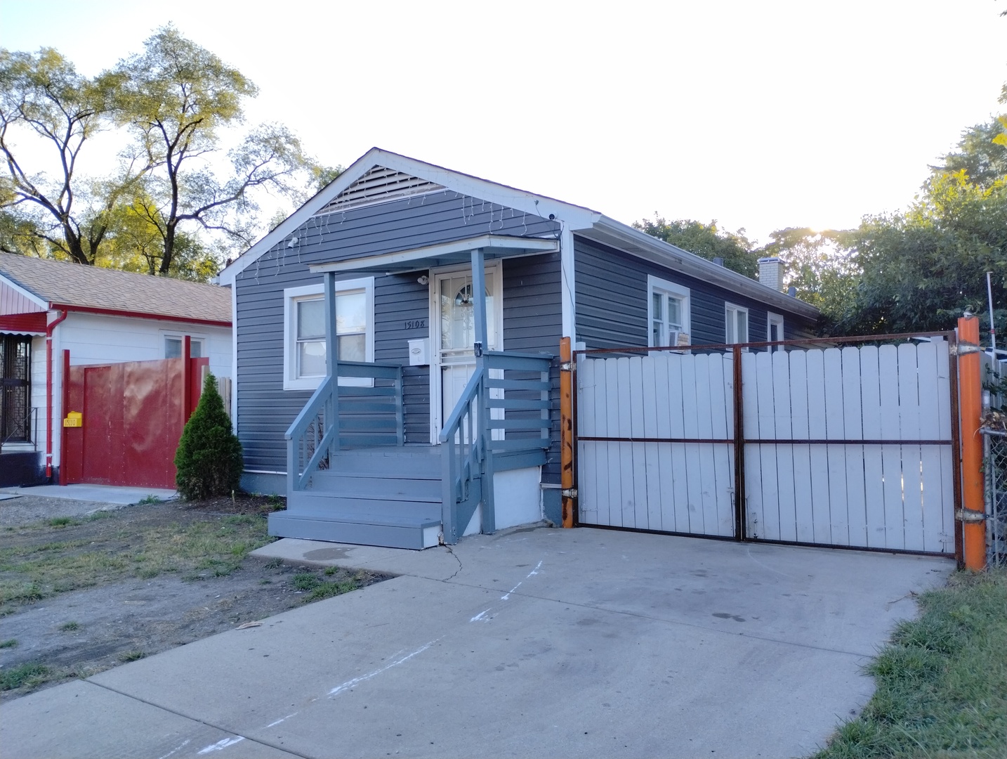 a view of a house