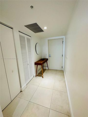 $3,750 | 185 Southwest 7th Street, Unit 3002 | Brickell