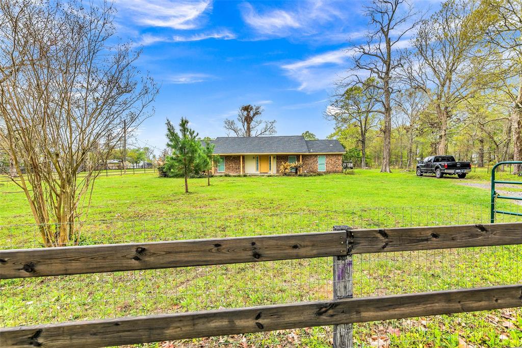 Beautifully renovated home on 3 Acres, fenced, cross fenced.  4 Bed, 3 Bath