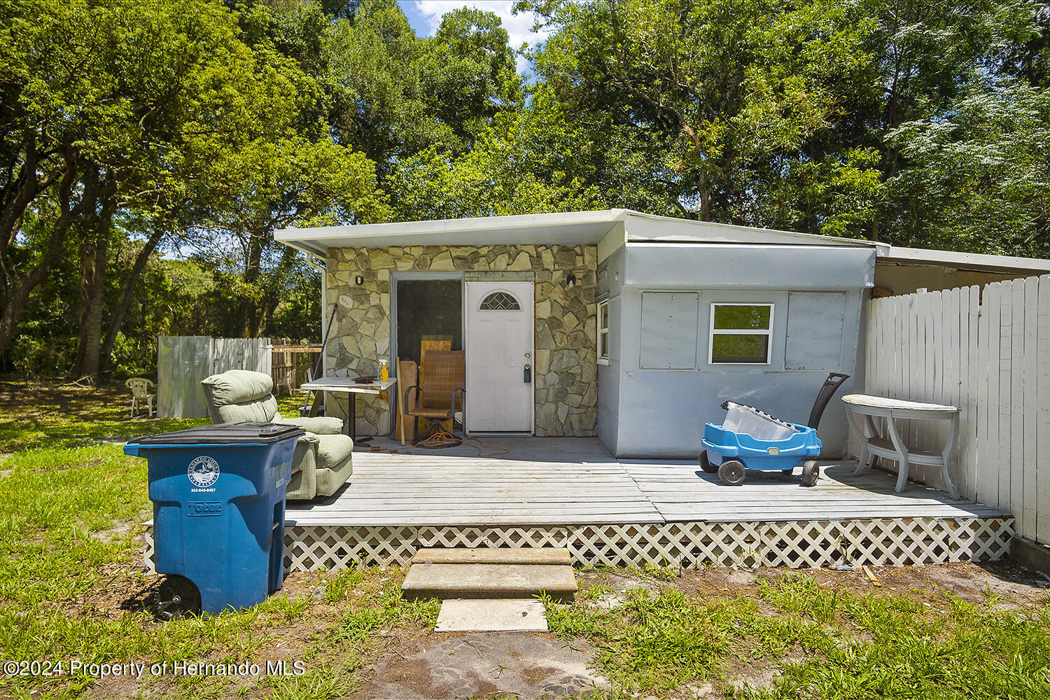 a view of outdoor space yard and patio