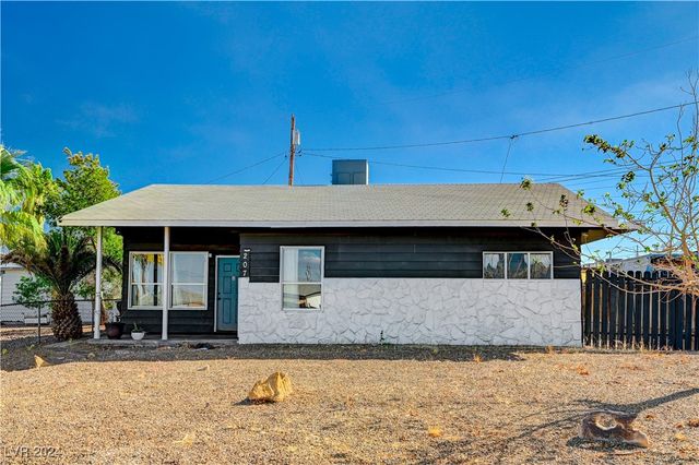 $349,900 | 207 West Victory Road | Henderson Townsite