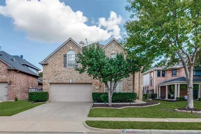 $540,000 | 1728 Tealwood Lane | Oakmont