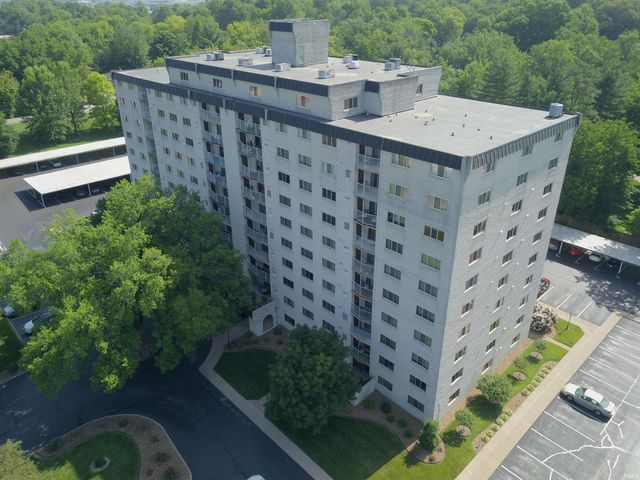 $139,900 | 600 South Cullen Avenue, Unit 1001 | Evansville East Side