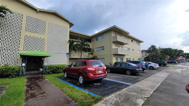 $2,400 | 11930 Northeast 19th Drive, Unit 21 | Sans Souci