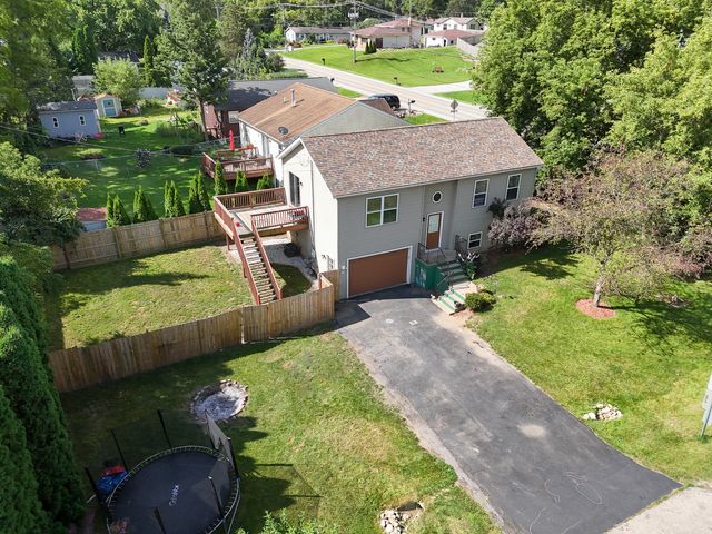 $259,900 | 5210 Eisenhower Drive | McHenry Township - McHenry County