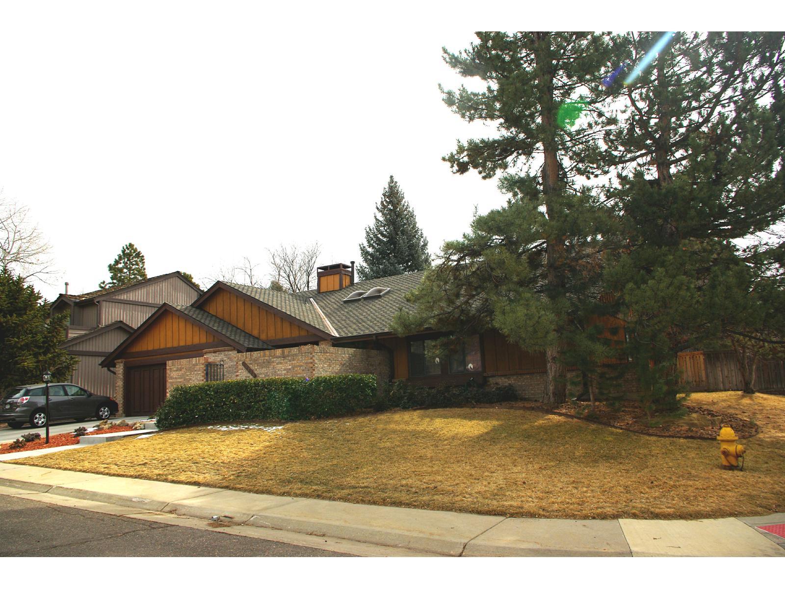 a house view with a outdoor space