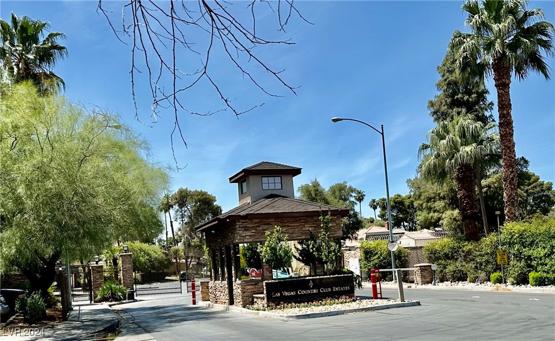 Entry to Las Vegas Country Club, guard gated commu