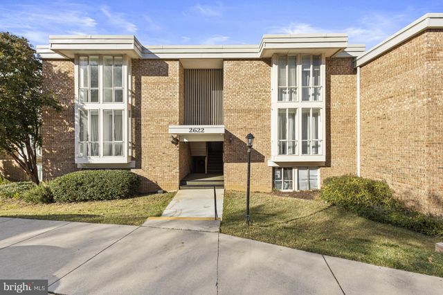 $225,000 | 2622 Fort Farnsworth Road, Unit 219 | Huntington Club Condominiums