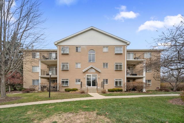 $225,000 | 466 South President Street, Unit 2013 | Carol Stream