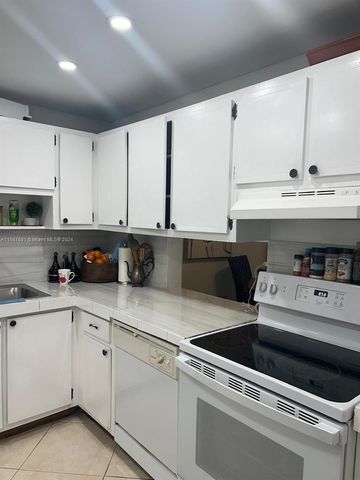 $2,350 | 8764 Southwest 12th Street, Unit 105 | Westchester