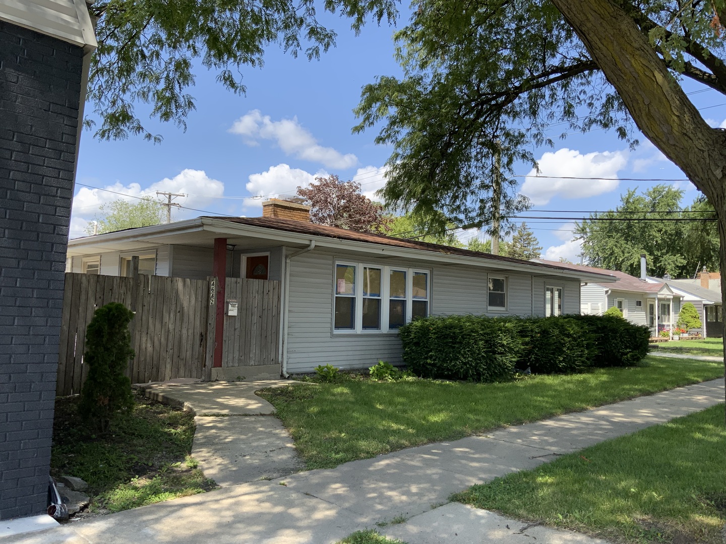 front view of house with a yard