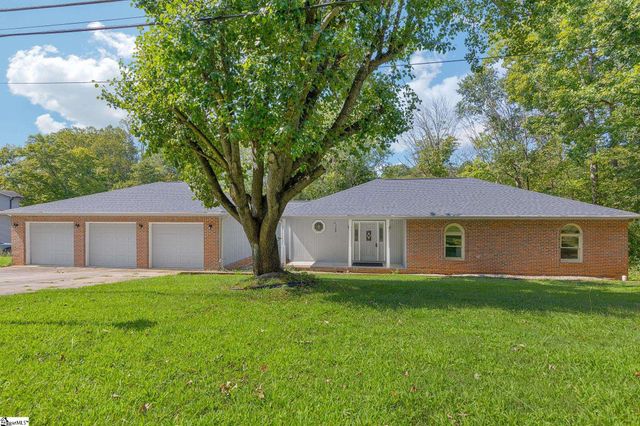 $310,000 | 118 Old Saluda Dam Road | Berea