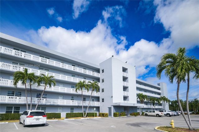 $269,900 | 190 Southeast 5th Avenue, Unit 202 | Dania Beach