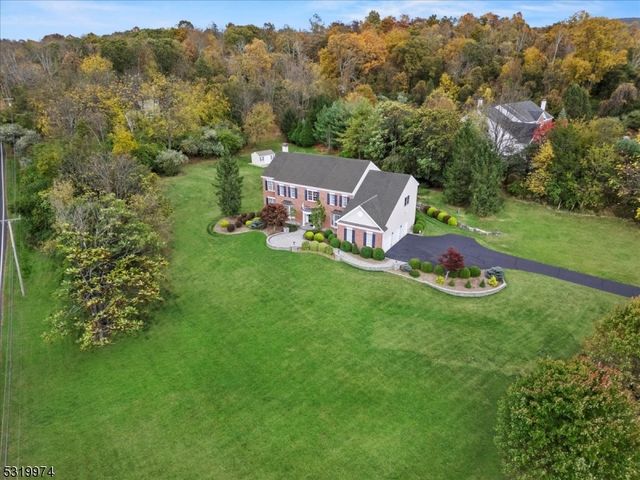 $865,000 | 24 Green Tree Drive | Green Township - Sussex County