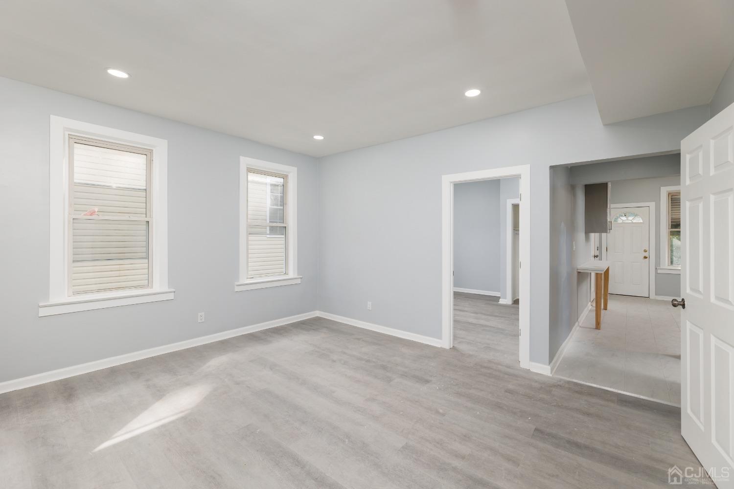 a view of livingroom with hardwood