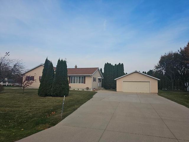 $319,900 | 4924 Birchwood Avenue | Sheboygan Town