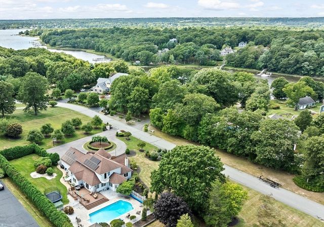 $1,095,000 | 1 Captain Harris Drive | Assonet